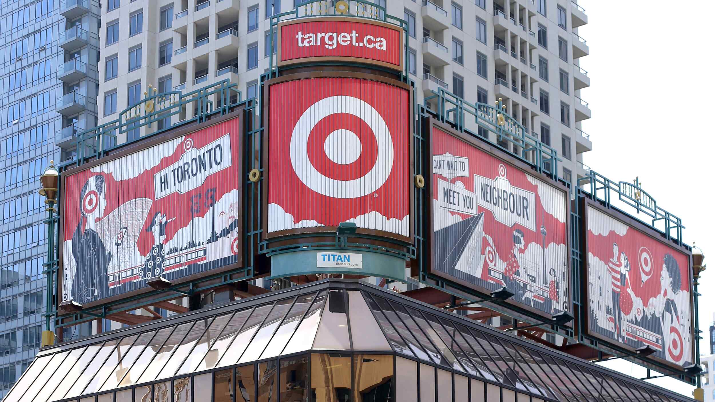 alt="Symbolic image of failed automation representing Target Canada’s collapse due to bad data and untested systems"